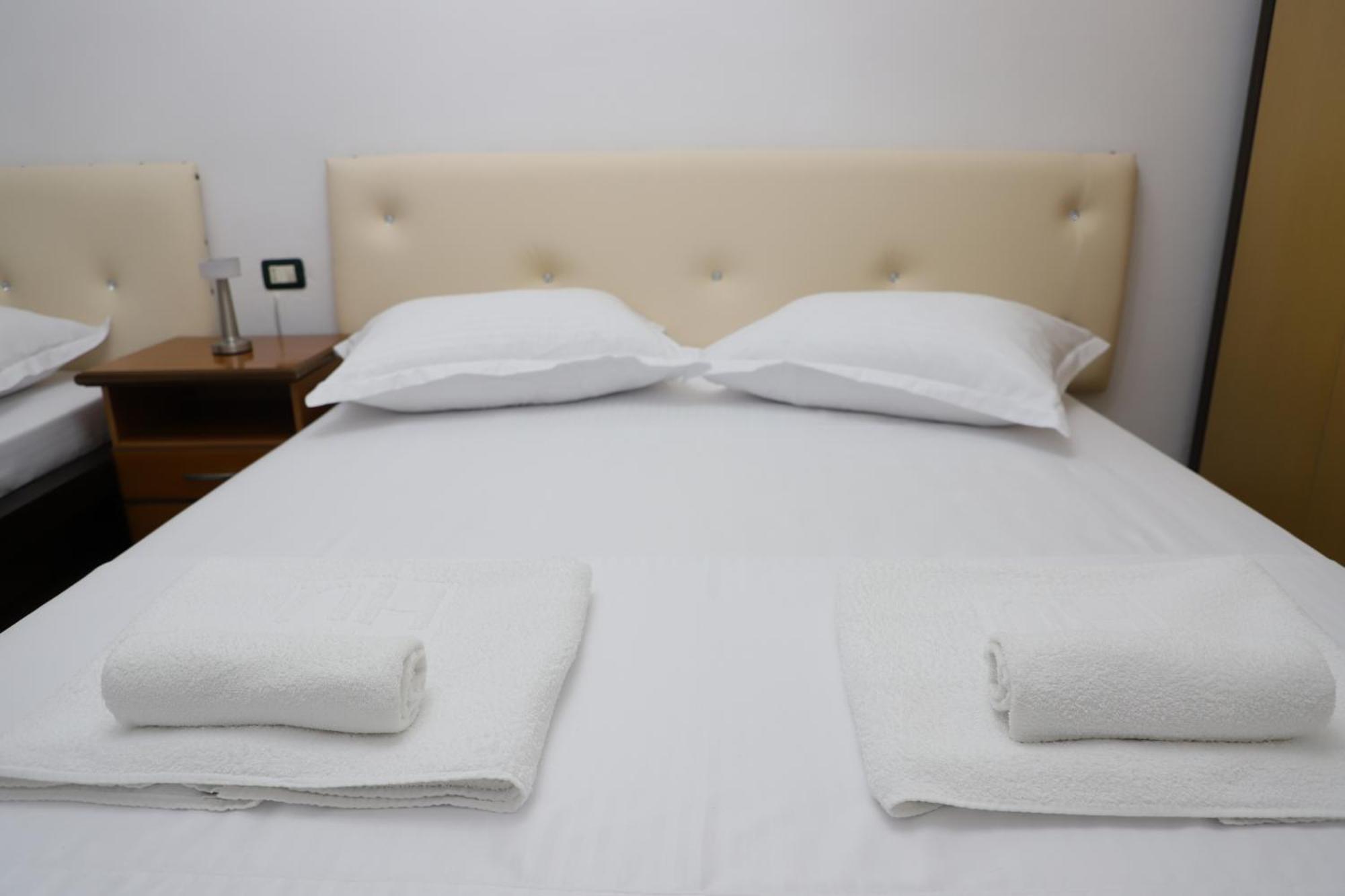 Tb One Bedroom Apartment Berat Esterno foto